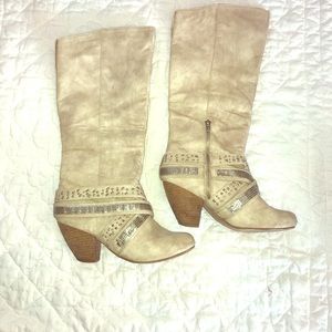 Buckle Tan Boots